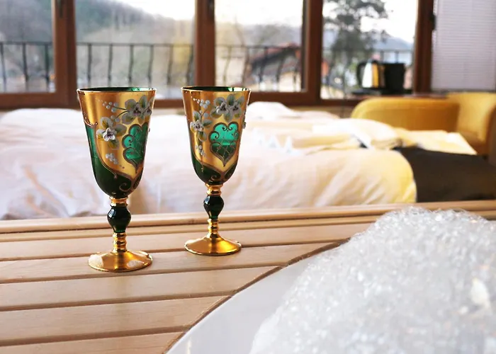 Karamazov Antik Hotel *