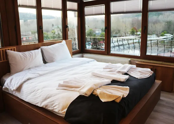 Karamazov Antik Hotel