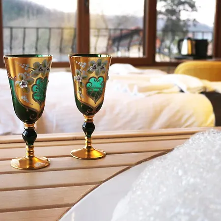 Karamazov Antik Hotel *