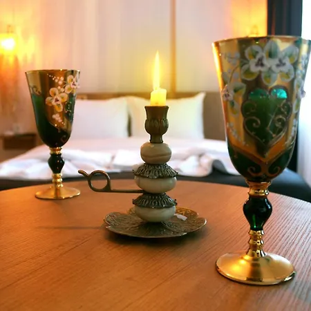 Hotel Karamazov Antik *