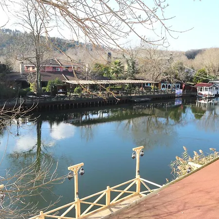 Karamazov Antik Hotel *